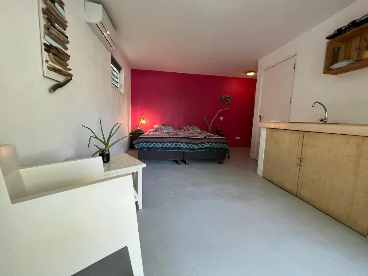 Tropical Breeze Curacao 'Blenchi' Appartement Willemstad